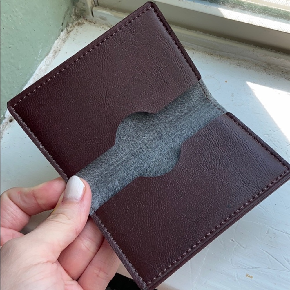 (CLOSET CLOSING FINAL SALE) Brown Leather(?) Credit Card/Business Card Holder